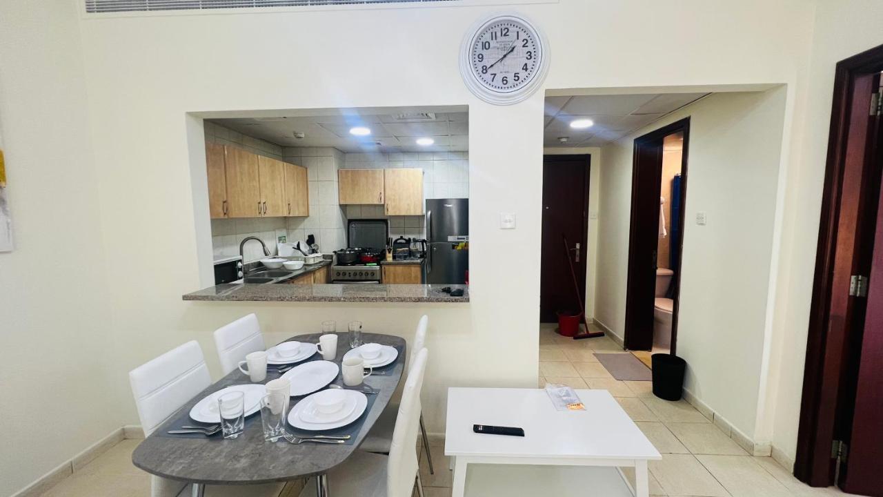 Newly Furnished Cozy One Bed Room Apartment 2 Bathroom City View Dubaj Exteriér fotografie
