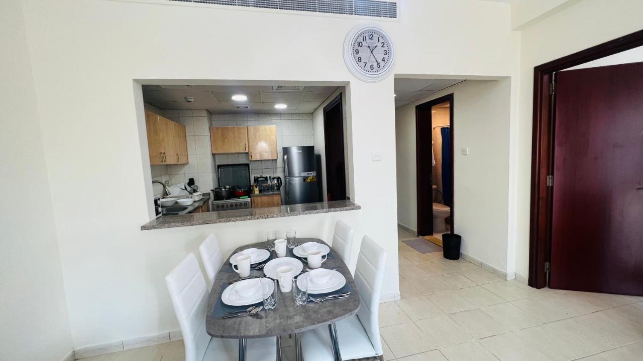 Newly Furnished Cozy One Bed Room Apartment 2 Bathroom City View Dubaj Exteriér fotografie