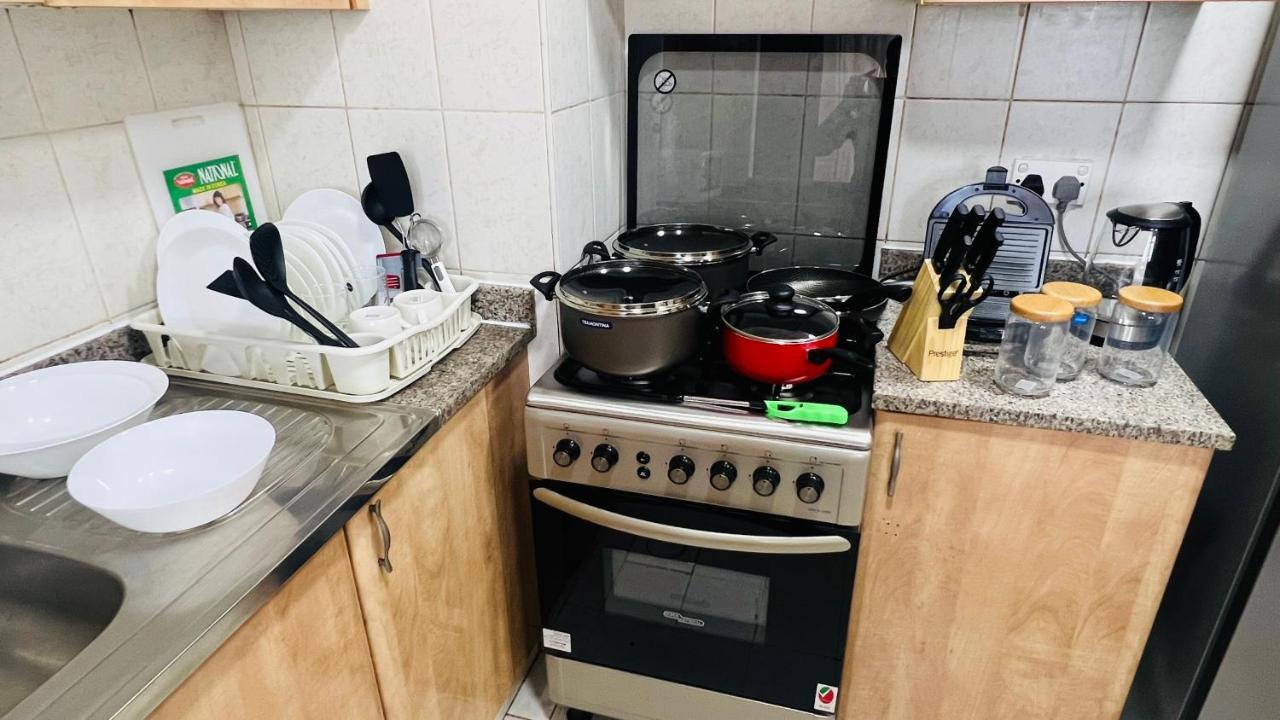 Newly Furnished Cozy One Bed Room Apartment 2 Bathroom City View Dubaj Exteriér fotografie
