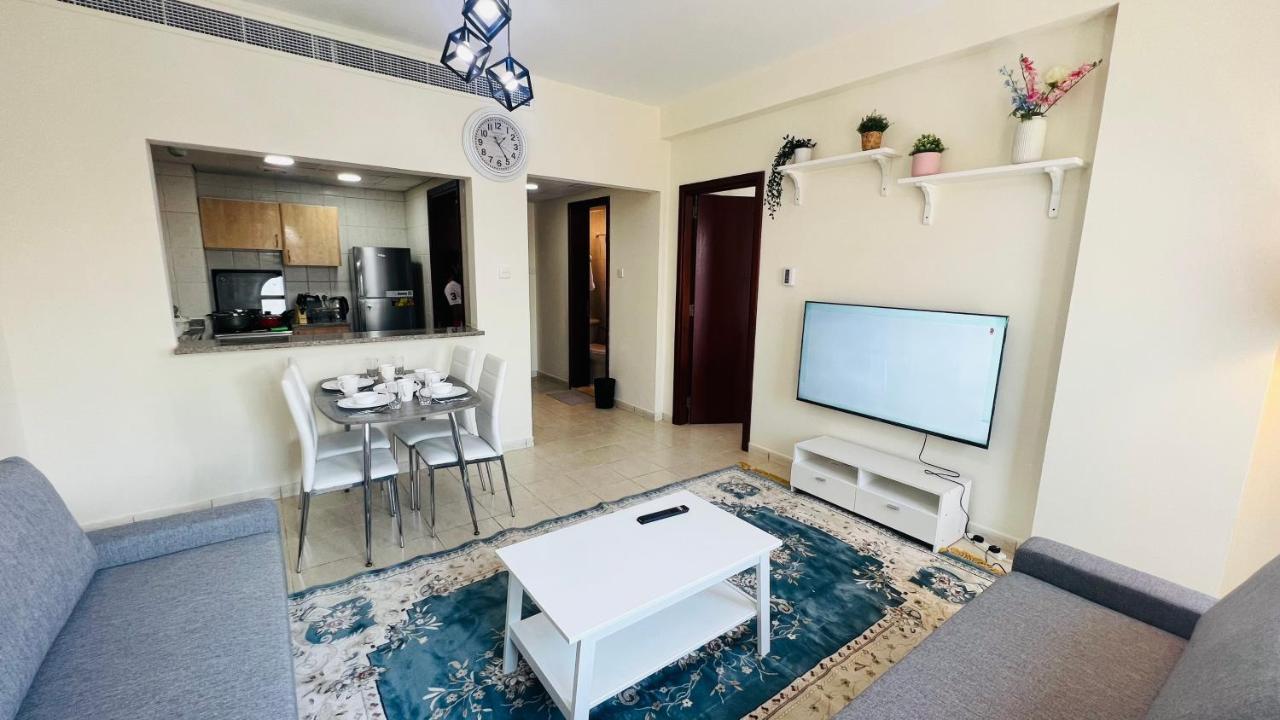 Newly Furnished Cozy One Bed Room Apartment 2 Bathroom City View Dubaj Exteriér fotografie