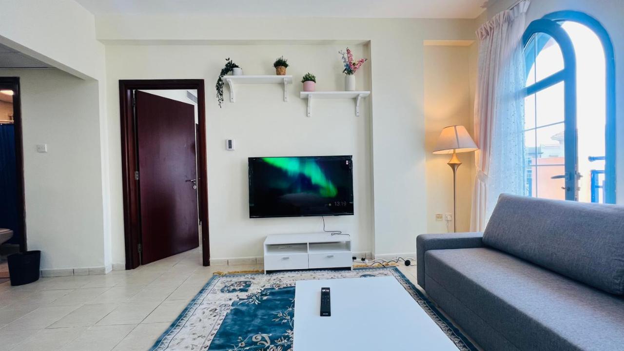 Newly Furnished Cozy One Bed Room Apartment 2 Bathroom City View Dubaj Exteriér fotografie